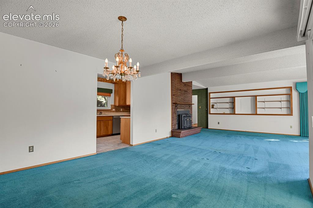 Image 9 of 46: Dining Room