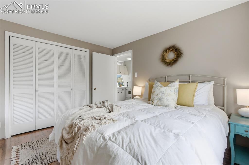 Image 35 of 39: ADU Bedroom 7 of 7