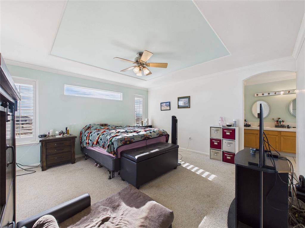 Image 24 of 43: Bedroom