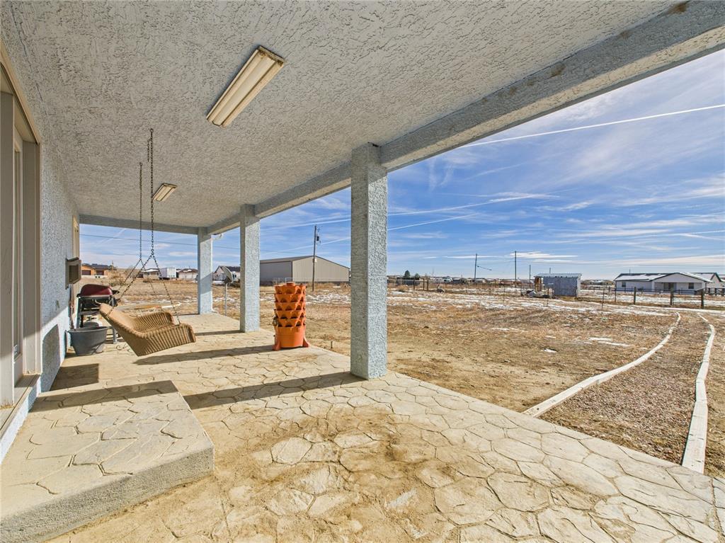 Image 37 of 43: Patio