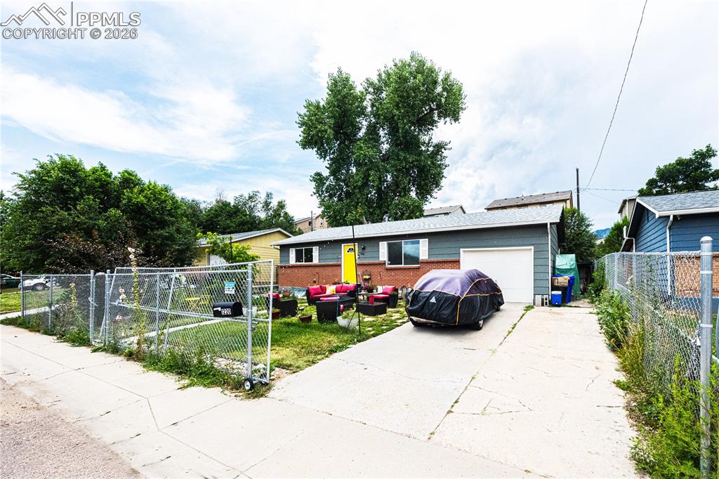 Image 2 of 22: Front of Structure