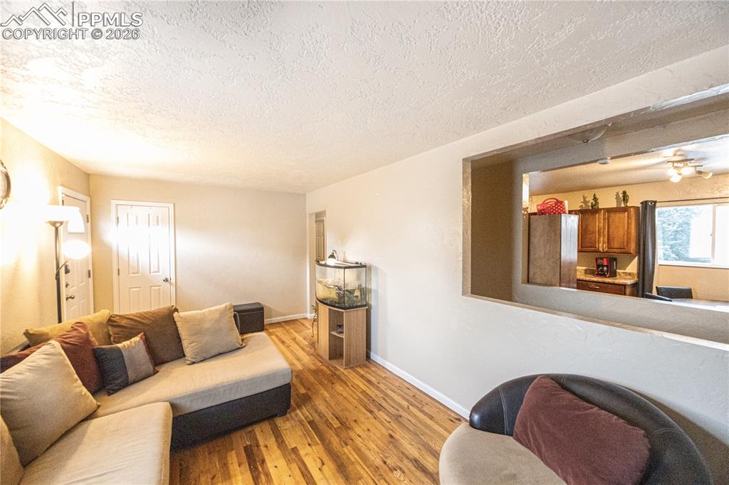 Image 4 of 22: Living Room