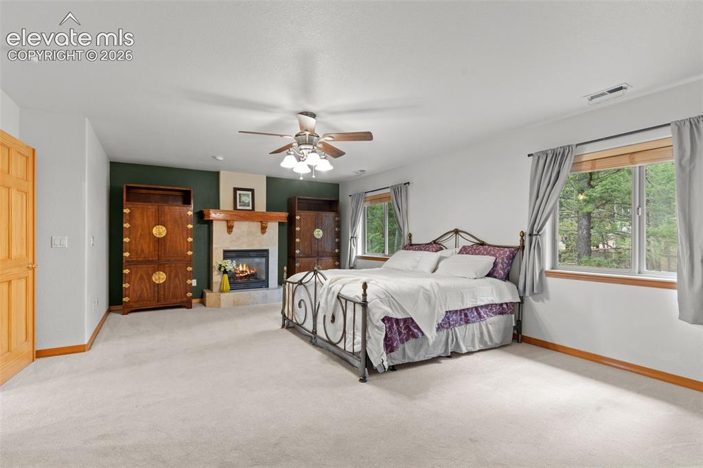Image 17 of 39: primary bedroom