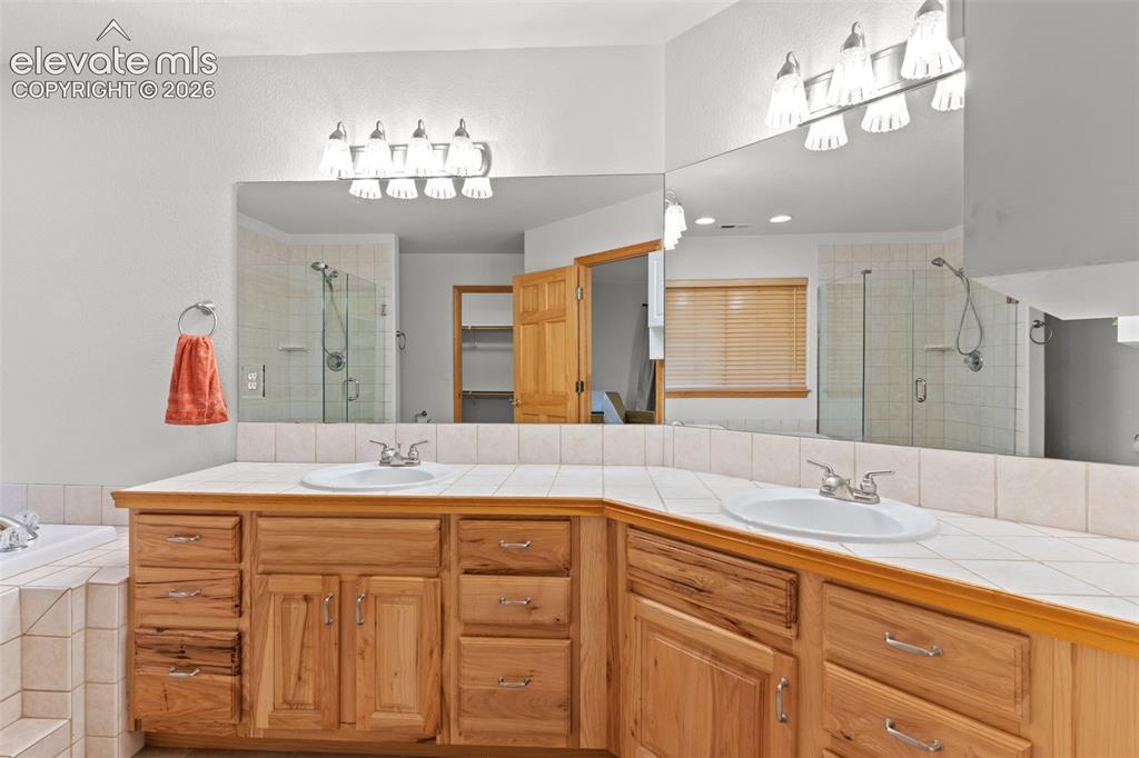Image 19 of 39: primary bathroom