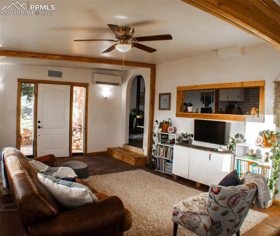 Image 6 of 50: Living Room