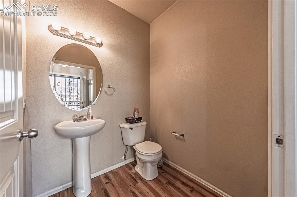 Image 3 of 29: Bathroom