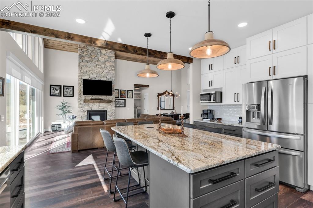 Image 26 of 50: Kitchen