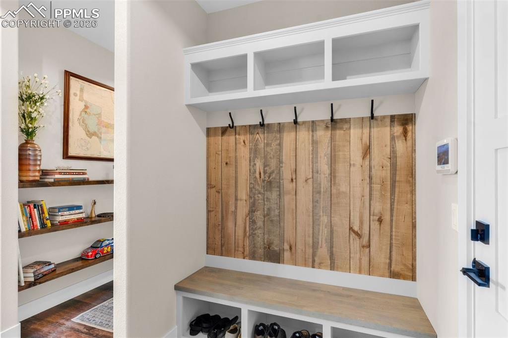 Image 41 of 50: Mud Room