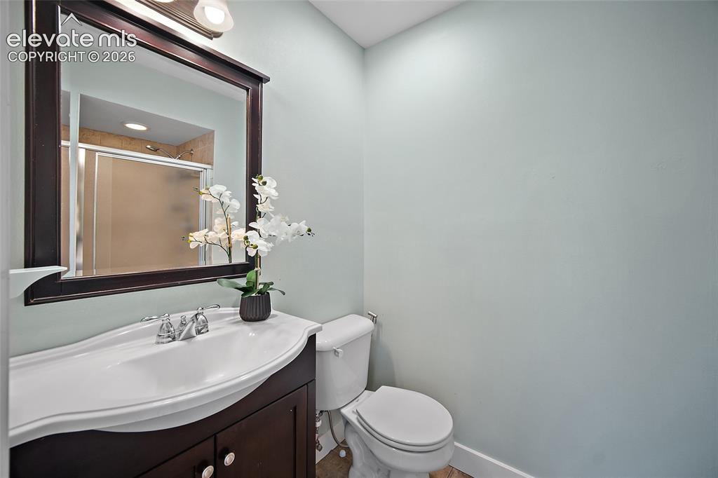 Image 12 of 35: Bathroom