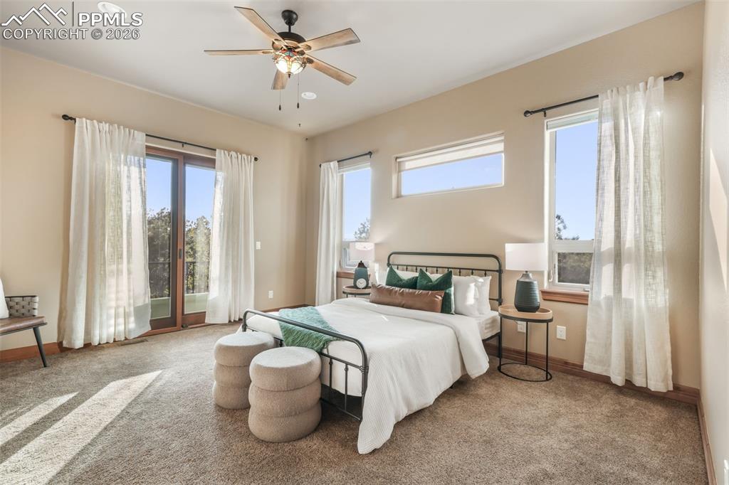 Image 23 of 50: Kitchen