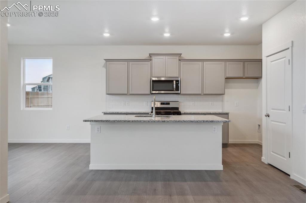 Image 11 of 32: No Description Available