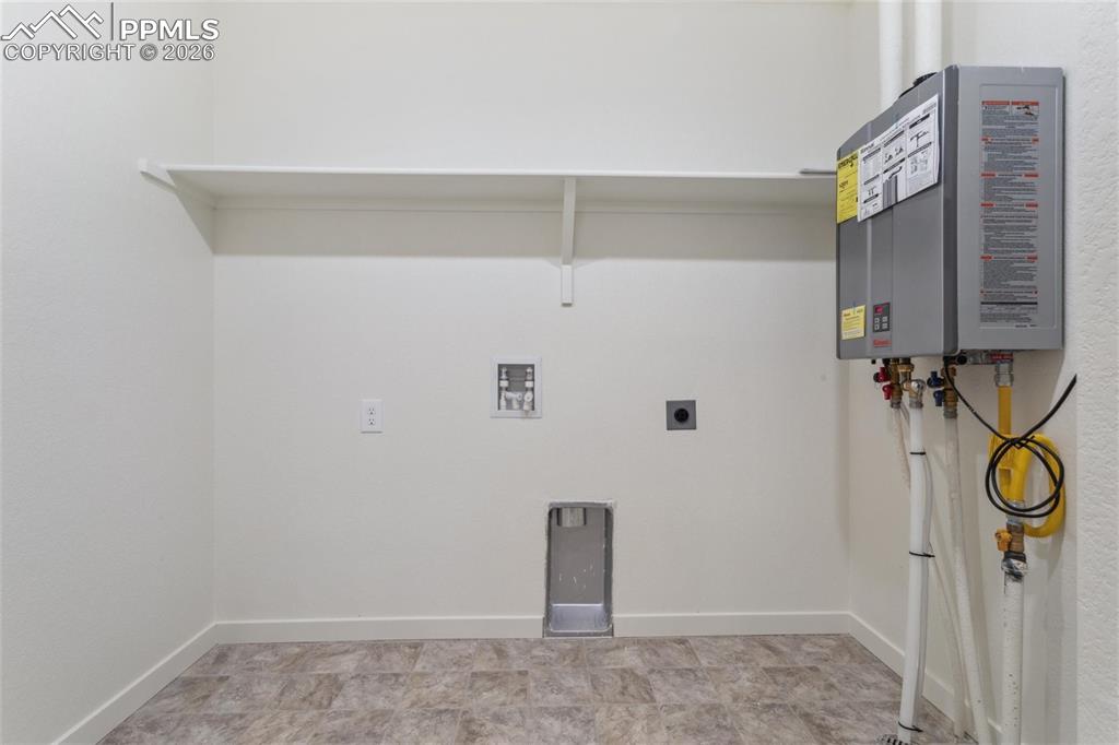 Image 26 of 32: No Description Available