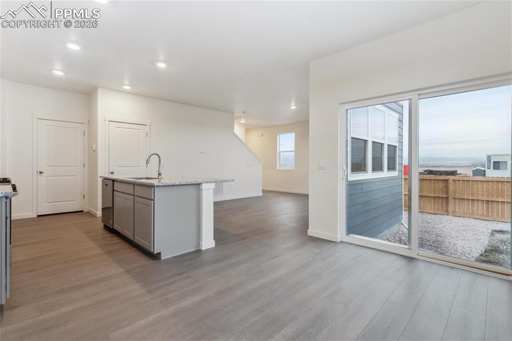 Image 32 of 32: No Description Available