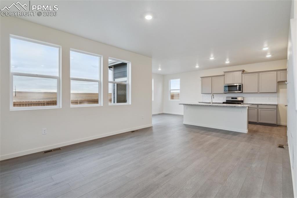 Image 5 of 32: No Description Available