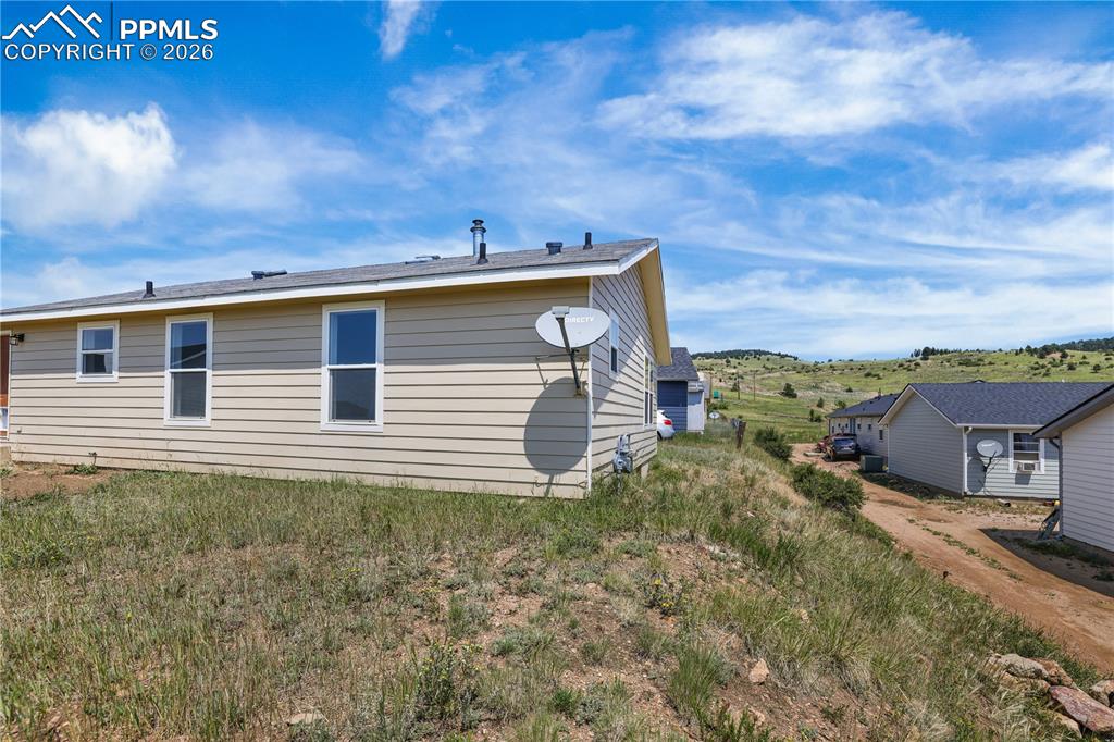 Image 24 of 28: Side of Structure