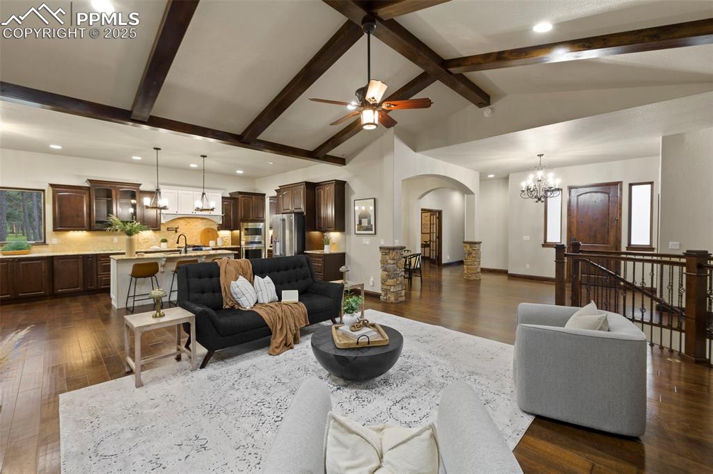 Image 8 of 50: Living Room