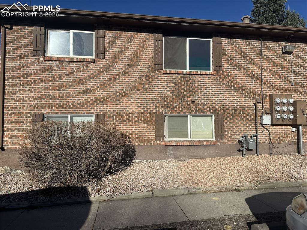 Image 10 of 11: Side of Structure