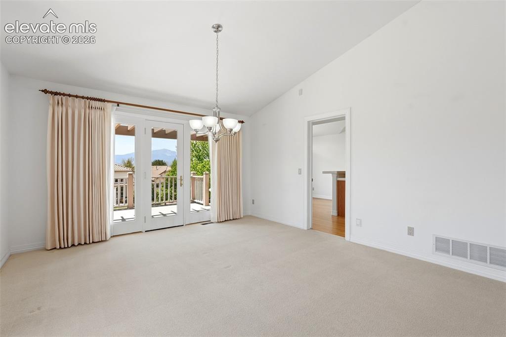 Image 9 of 49: Dining Area