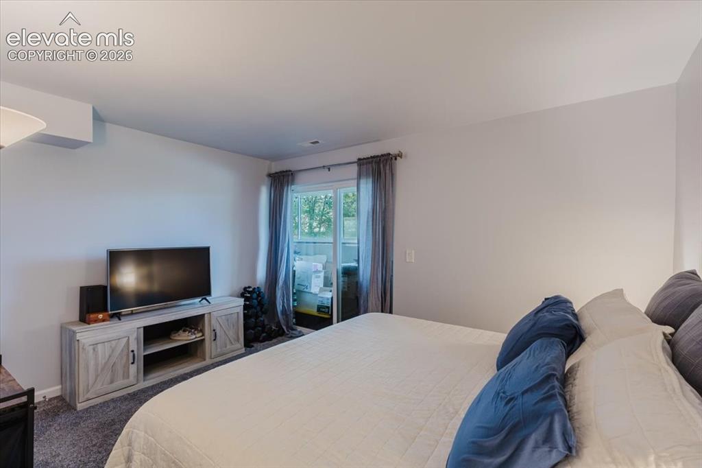 Image 12 of 19: Bedroom