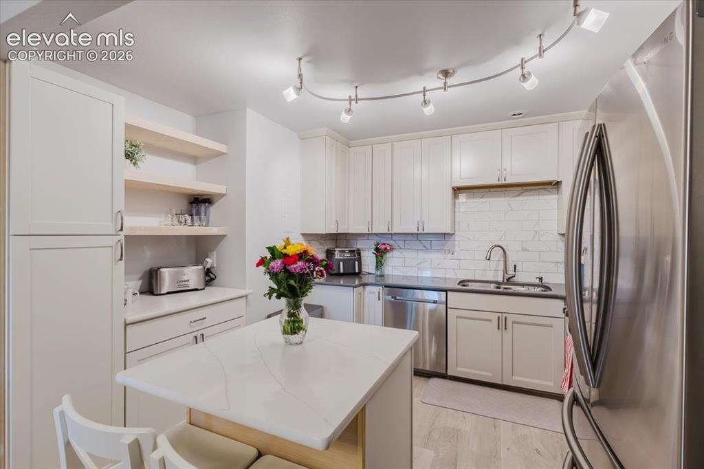 Image 2 of 19: Kitchen