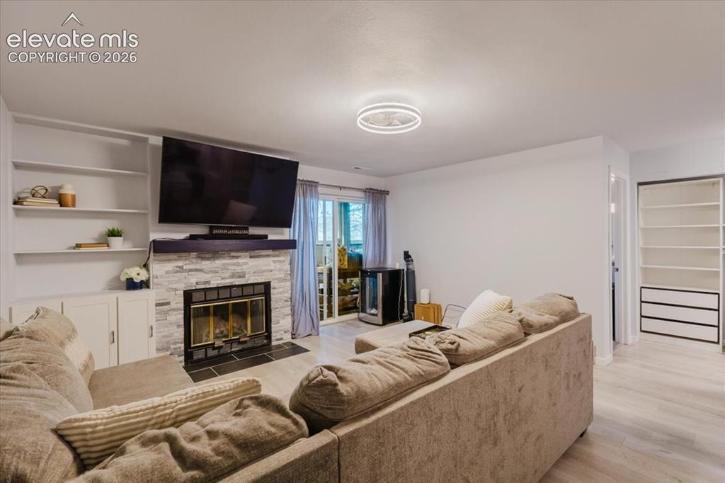Image 9 of 19: Living Room