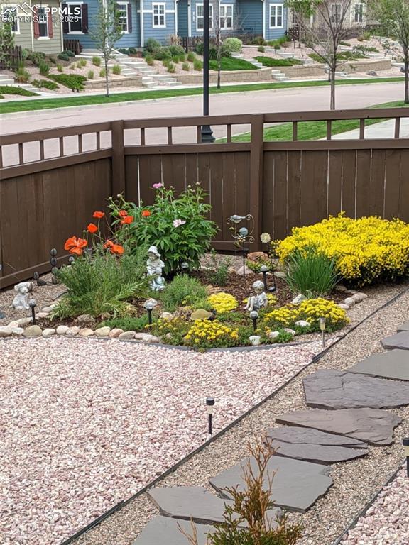 Image 37 of 42: View of yard