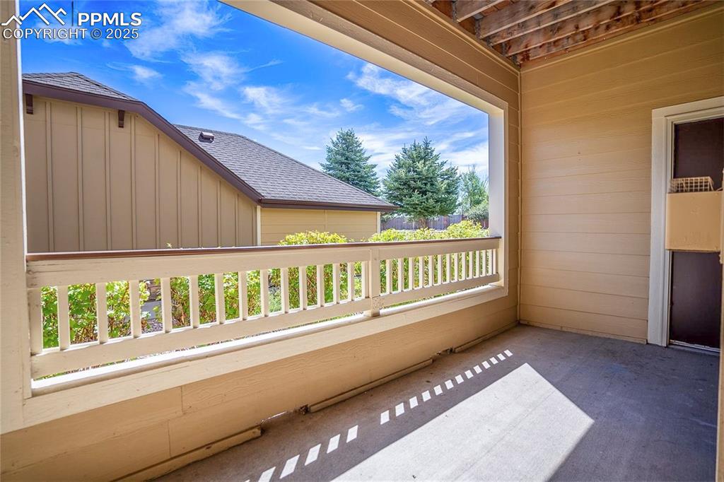 Image 12 of 15: Balcony