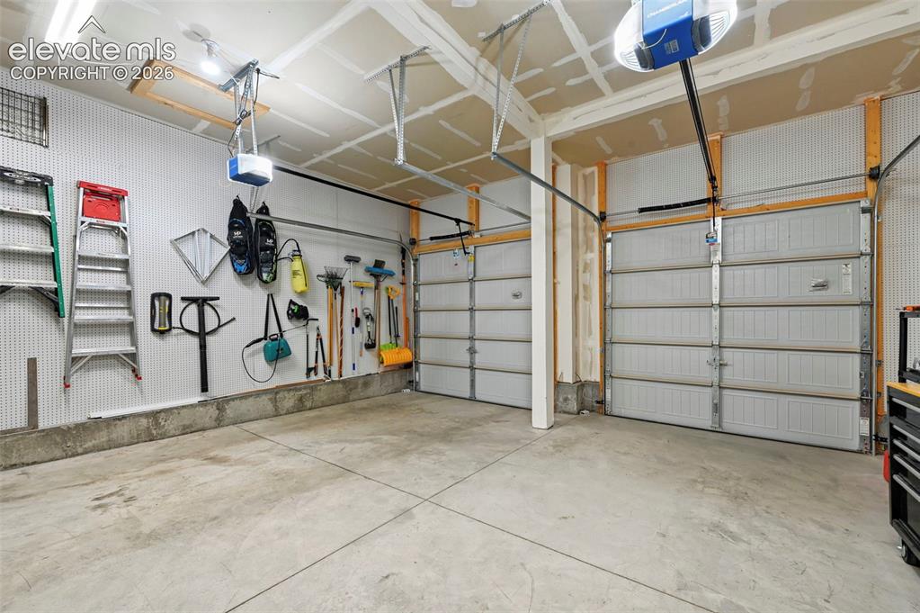 Image 40 of 50: 2nd oversized 2-car garage