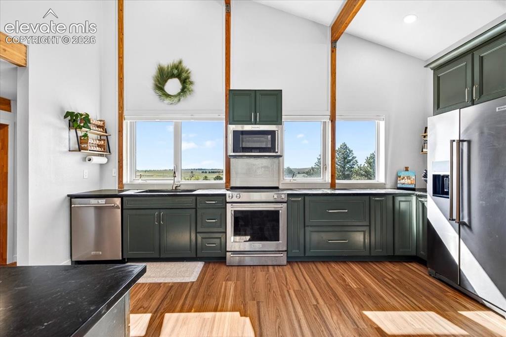 Image 3 of 37: Kitchen