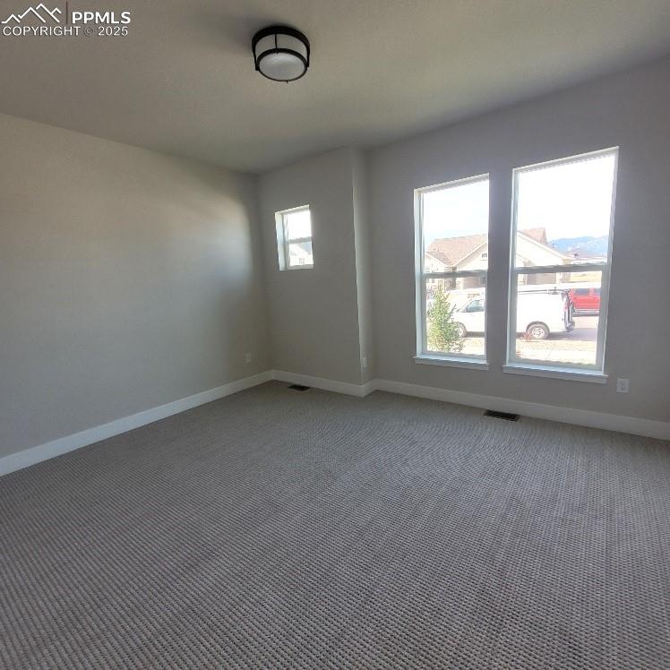 Image 13 of 22: Bedroom