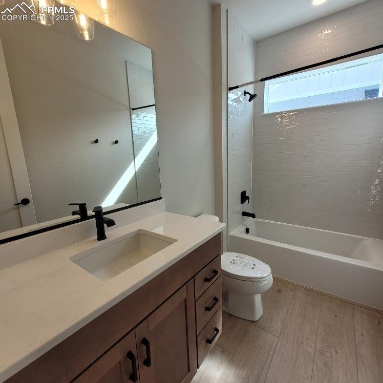 Image 14 of 22: Bathroom