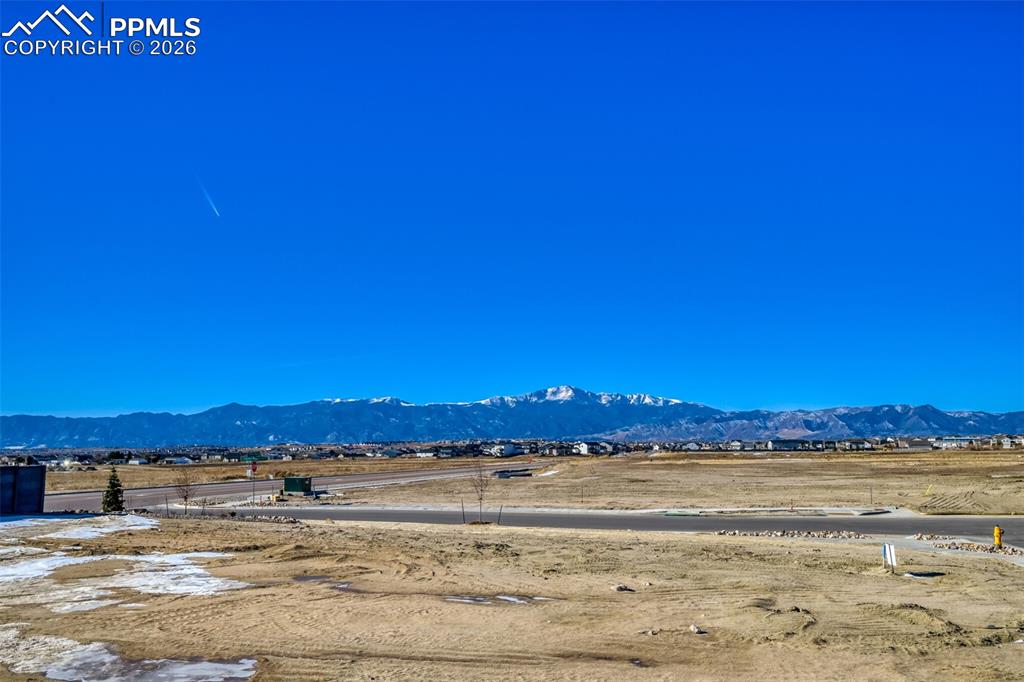 Image 27 of 28: View