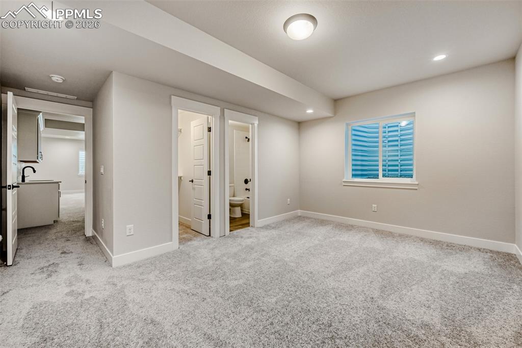 Image 8 of 28: Bedroom