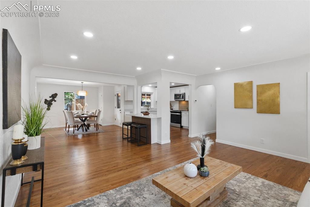 Image 12 of 46: Great Room