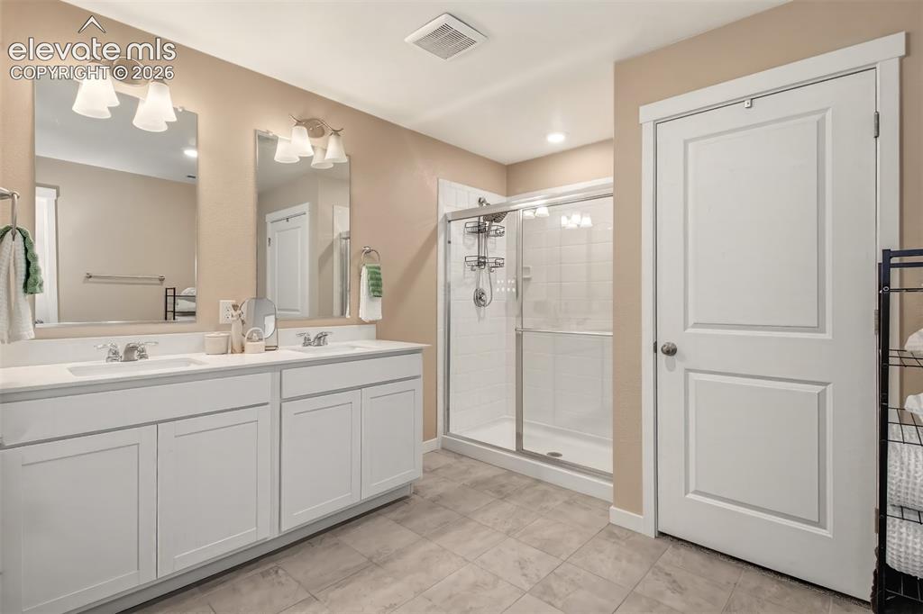 Image 13 of 35: Private  attached Bathroom