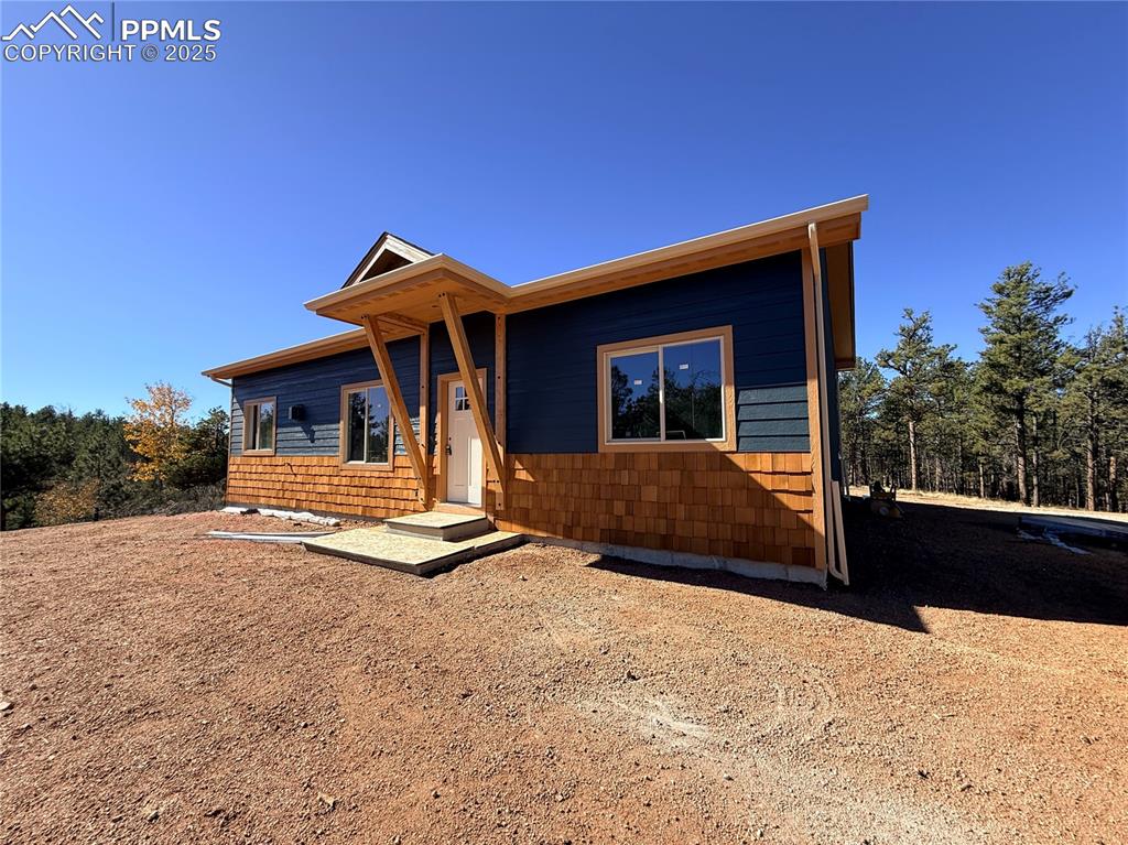 Image 3 of 8: Front of Structure