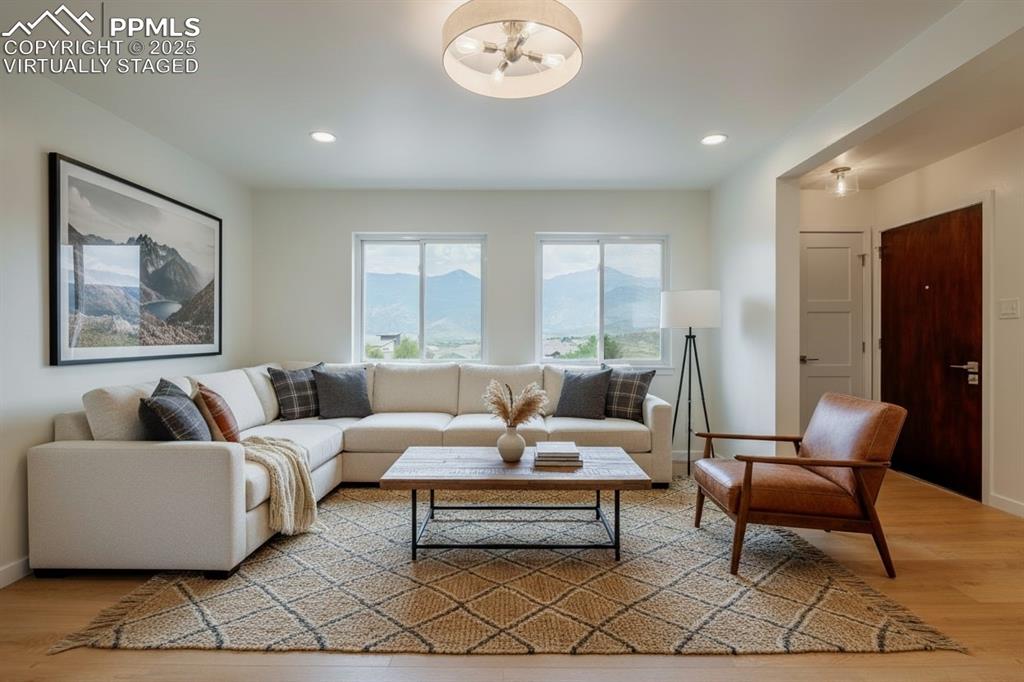 Image 6 of 34: Virtually Staged