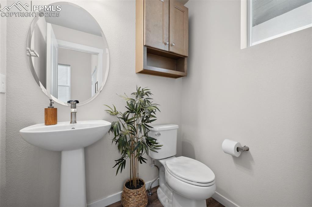 Image 11 of 23: Bathroom