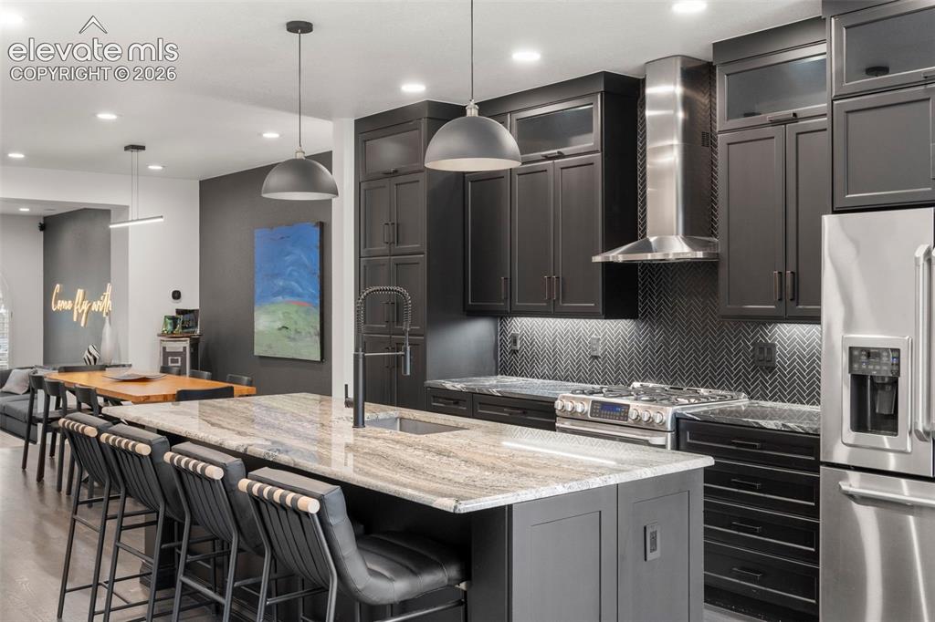 Image 10 of 34: Kitchen