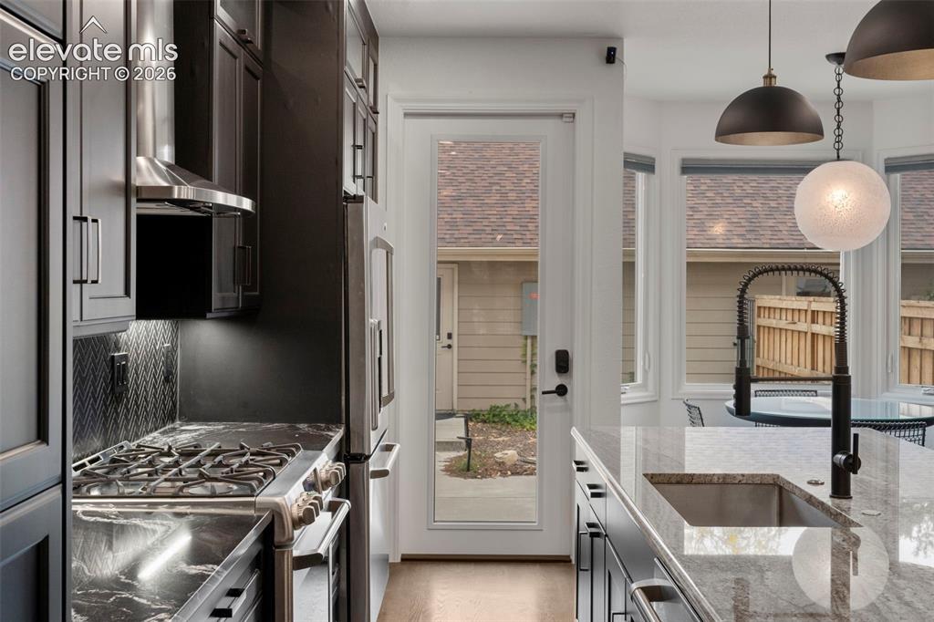 Image 12 of 34: Kitchen