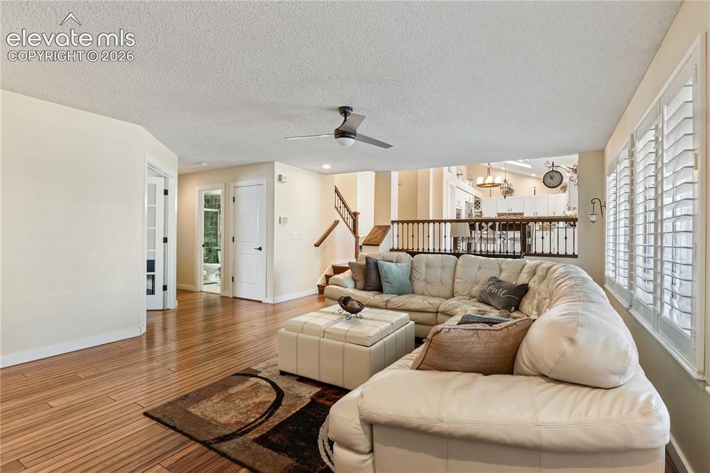 Image 11 of 44: Living Room