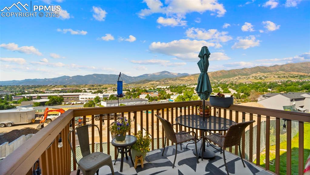 Image 10 of 38: Stunning deck with views!