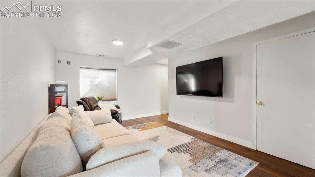 Image 22 of 38: Could be converted to a non-conforming 3rd bedroom.