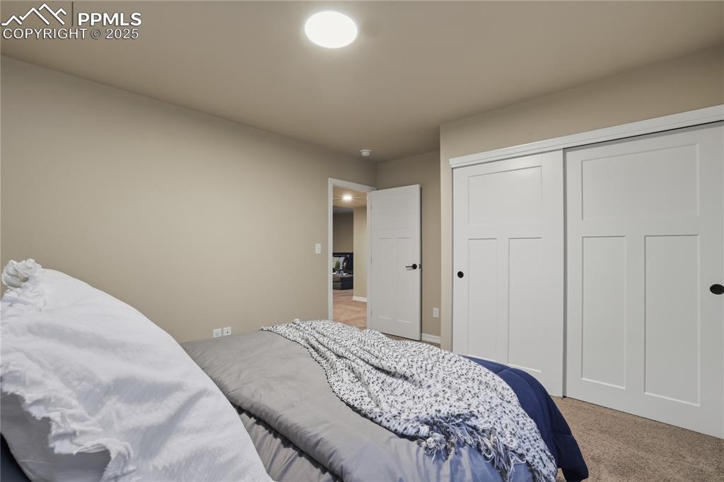 Image 11 of 28: Bedroom