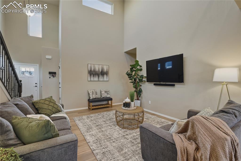 Image 15 of 28: Living Room