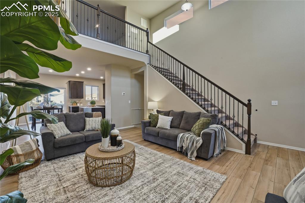 Image 17 of 28: Living Room