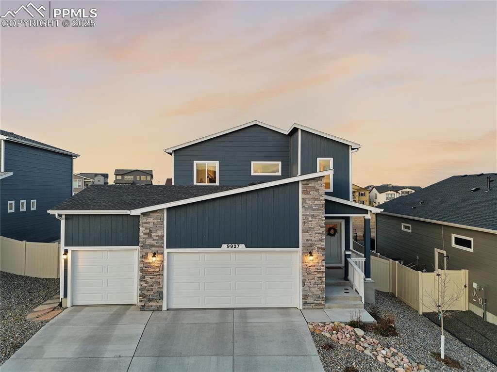 Image 27 of 28: Front of Structure