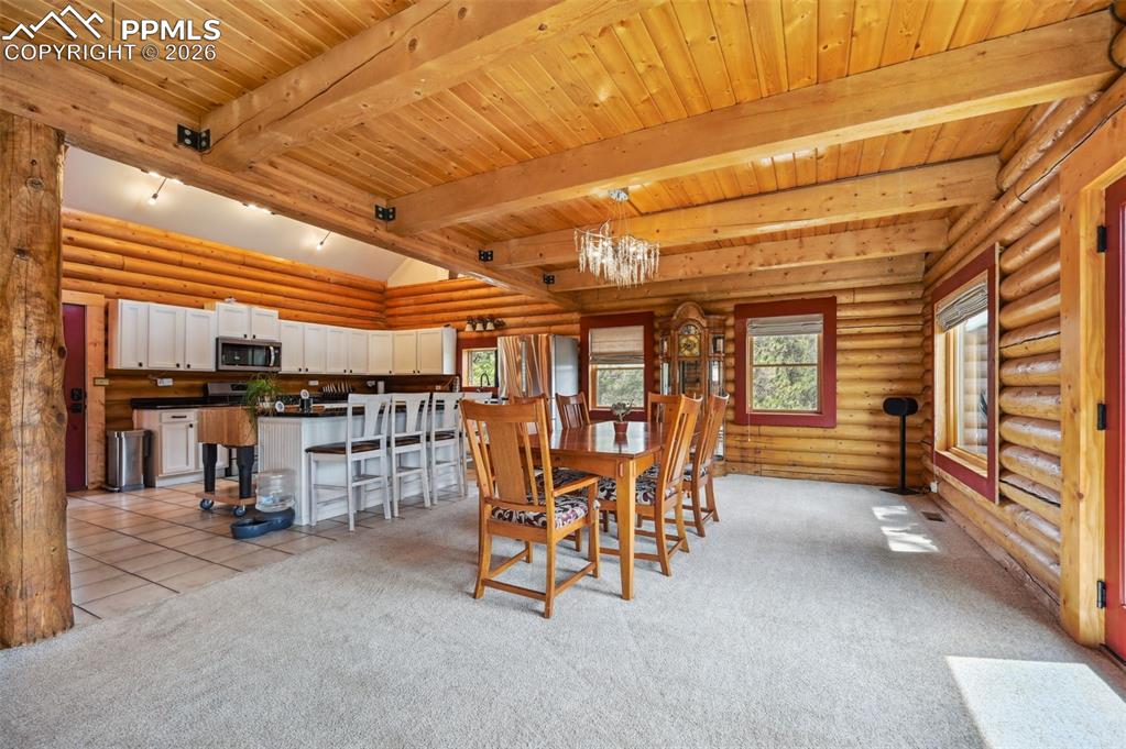 Image 10 of 42: Dining Area