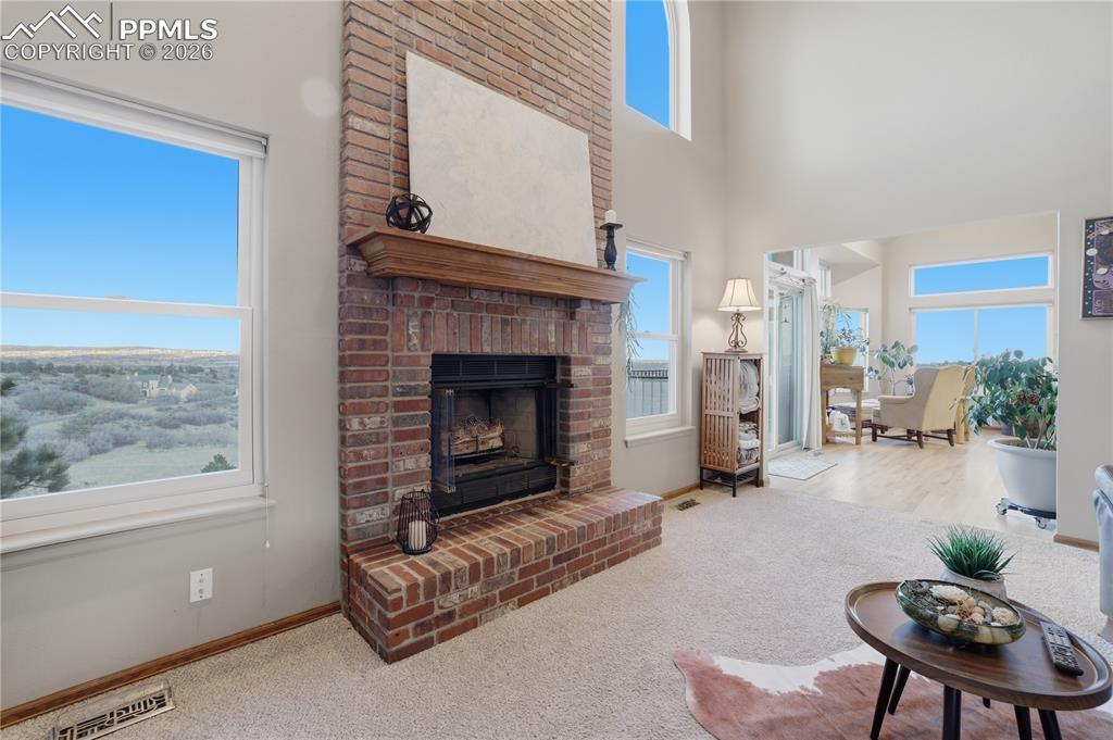 Image 15 of 50: Living Room