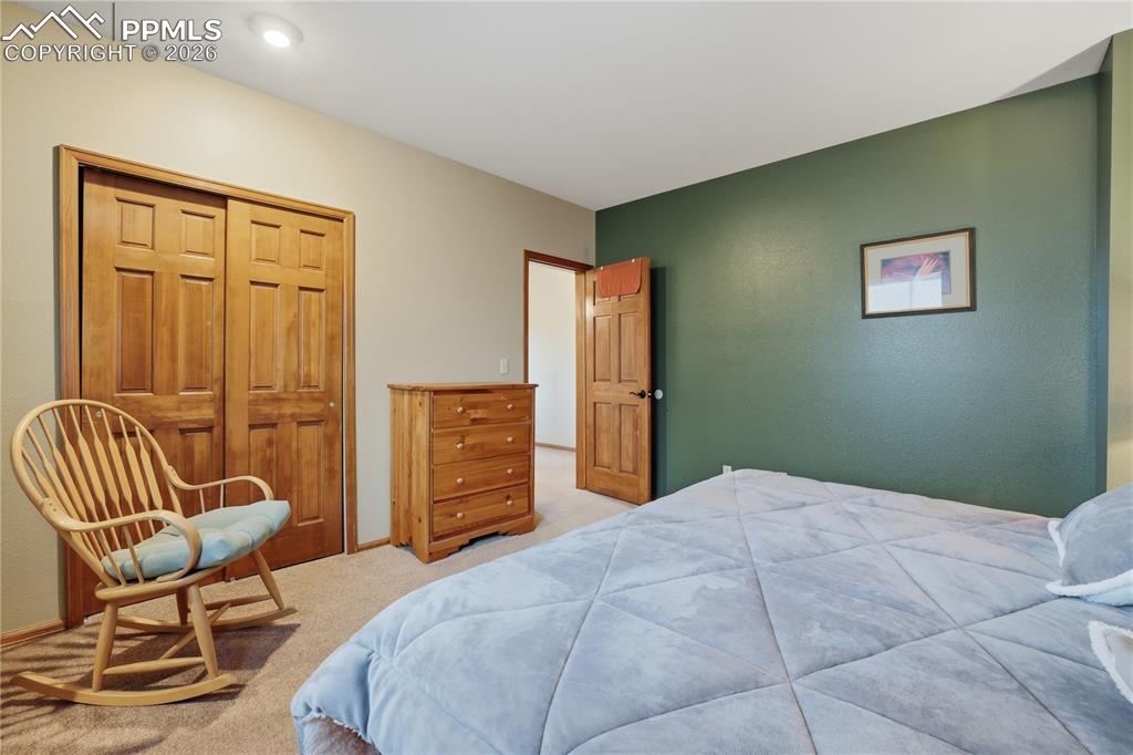 Image 45 of 50: Bedroom